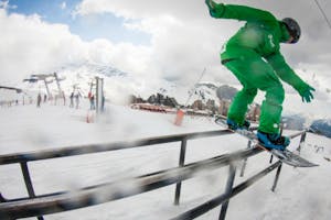 Mint Snowboarding