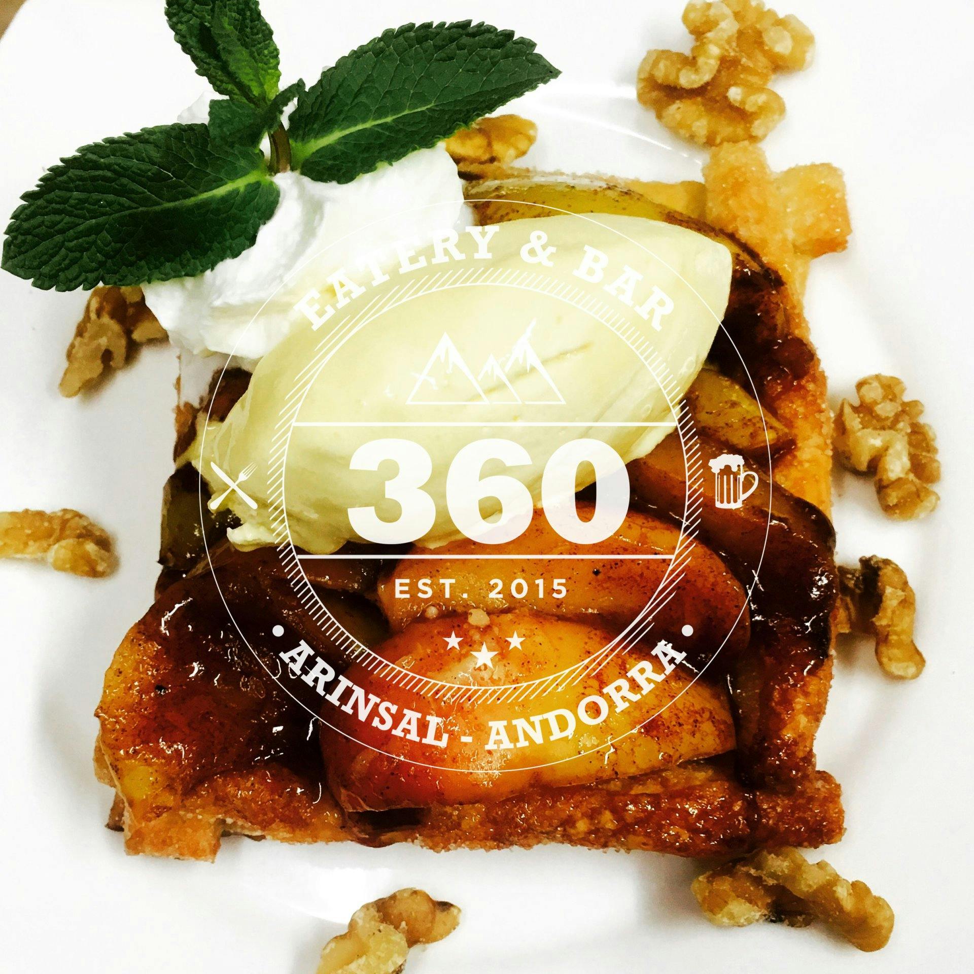 See Restaurant Bar 360 in Arinsal | Place | Hangout on Holiday