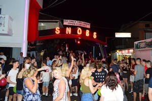 Snobs Bar