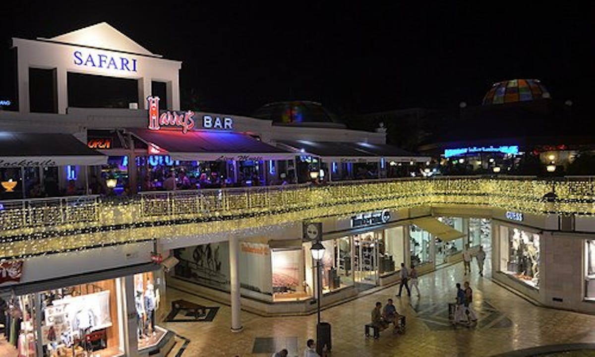 loyalitet Stor eg Vedrørende See Safari Shopping Centre in Playa de Las Americas | Place | Hangout on  Holiday