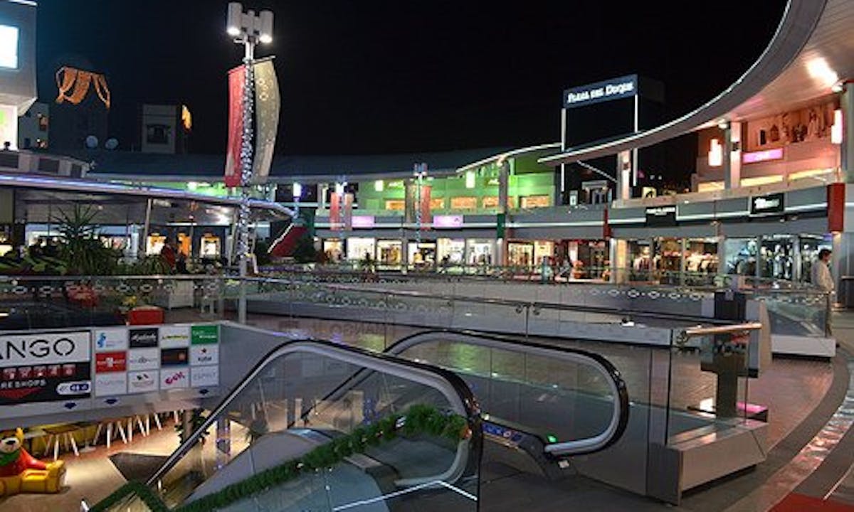 safari centre mall