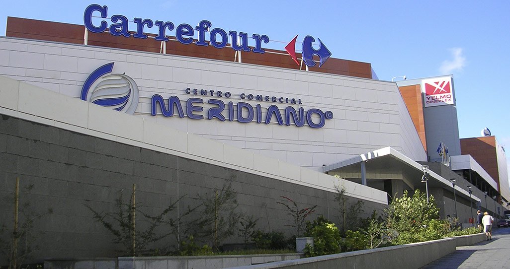 See Centro Comercial Meridiano in Santa Cruz Place Hangout on